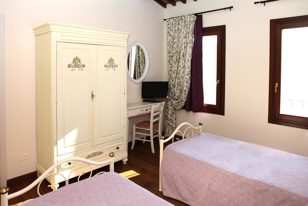 B&B Corte San Tomaso Леняго Стая снимка